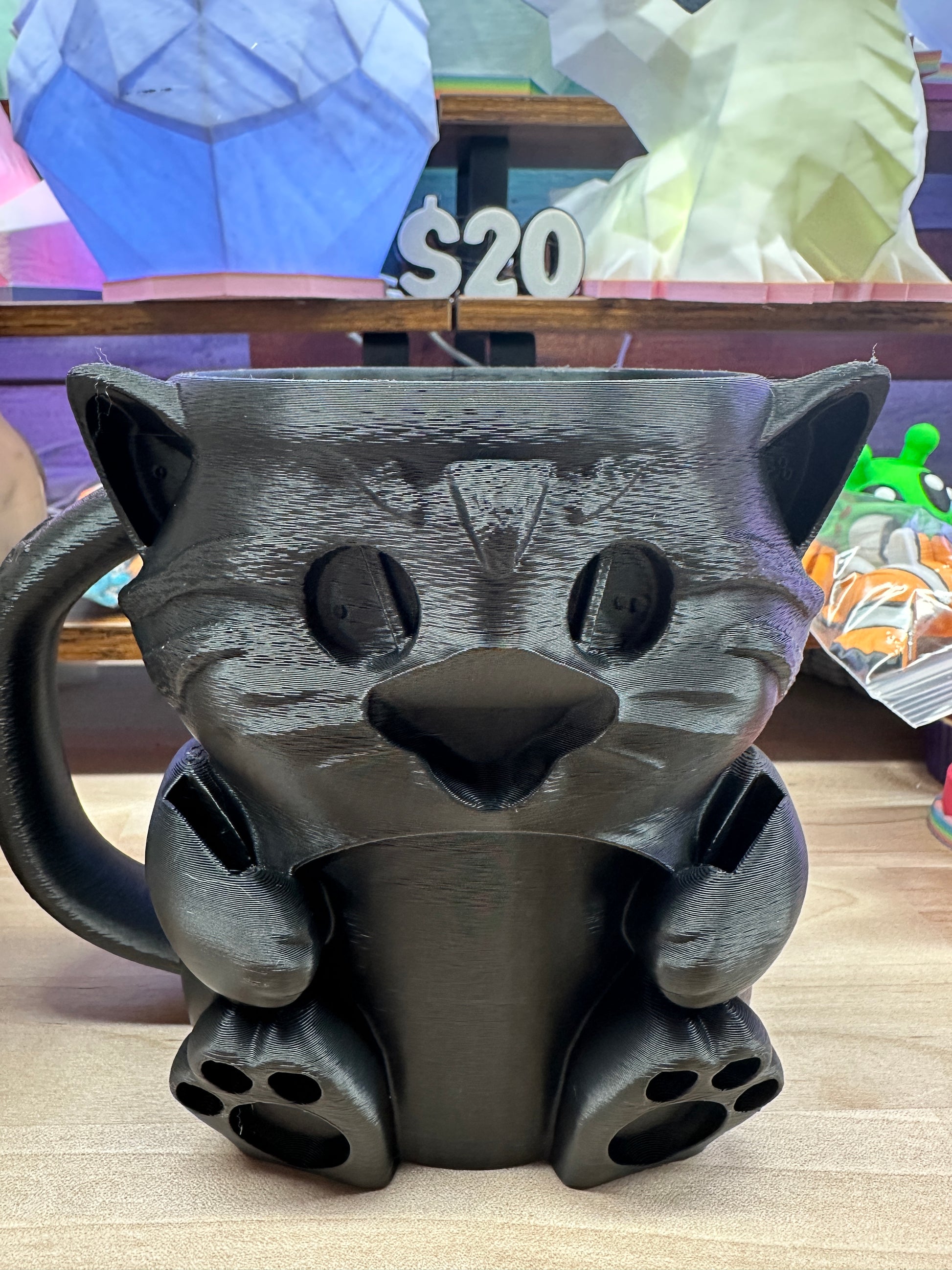 Cuddles the Cat Ice-Pint Holder